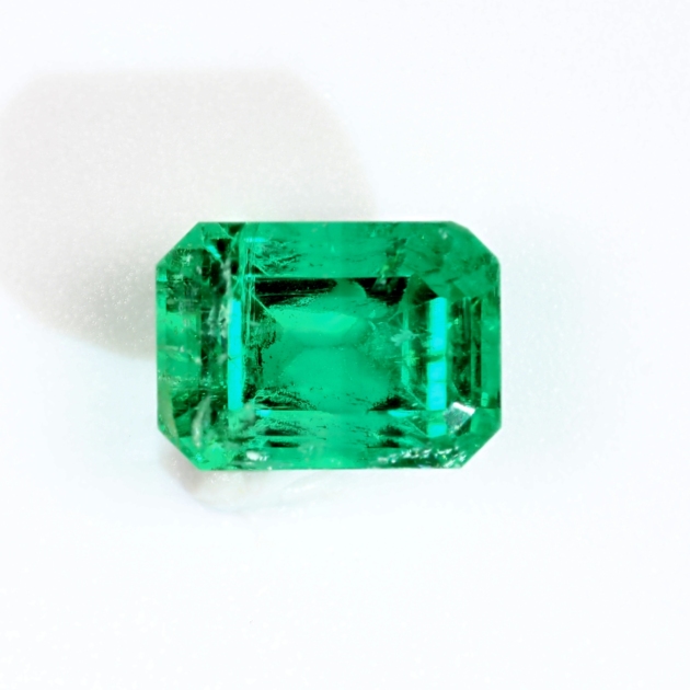 1.27 carat natural Panjshir emerald, GIA Certified, front view on white background
